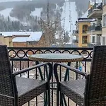 Lift House Lodge, Pet Friendly Studio Condo