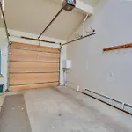 Cozy Avon Retreat With Private Deck And Pool Access!