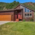 Tranquil Mountain Getaway