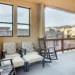 Mountain-View Condo In The Heart Of Edwards!