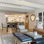 Novelle Chalet - Renovated, Chic Contemporary Home On Gore Creek With Hot Tub
