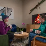 Lift House Lodge, Pet Friendly Studio Condo