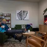 Lift House Lodge, Pet Friendly, Premium Studio Condo