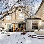 Perfectly Located 3 Bed 3.5 Bath Beautiful Townhome