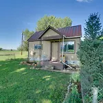 Modern Cortez Mountain Retreat With Yard And View