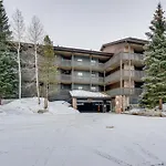 Warm And Welcoming Mtn-View Condo About 8 Mi To Ski