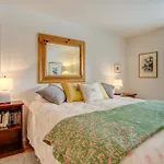 Warm And Welcoming Mtn-View Condo About 8 Mi To Ski