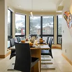 Slopeside Luxury Villa 82 I Hot Tub I Great Views I Best Price I Free Adventures Daily