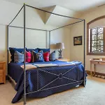 North Starr Chateau By Mountain Vacation Lodging - 7 Bedroom Suites, Game Room, Home Theater & More