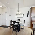 Lodge At Ten Mile