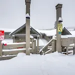Silverthorne Condo With Hot Tub And Trailhead Access!