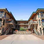 Top-Floor Condo Downtown With Stunning Views