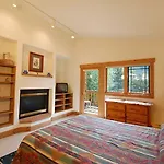 Saddle Creek Townhomes