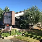 Trailhead Inn