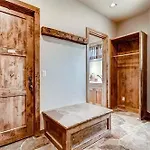 Ski Bridge Lodge