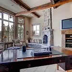 Ski Bridge Lodge