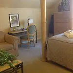 Rivers Edge Motel Lodge & Resort