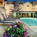 Getaways At Eagle Point Resort