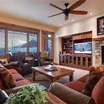 5103 Emerald Lodge, Trappeur\'S Crossing