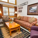 Cimarron Lodge