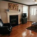 China Clipper Inn (Adults Only)