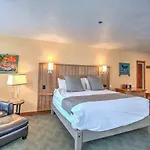 Camel\'S Garden Hotel