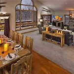 Creekside Chalet: 6Br Luxury Private Mountain Home