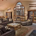 Creekside Chalet: 6Br Luxury Private Mountain Home