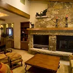 Lodge At Lionshead