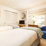 Durant Unit B202, Spacious Condo With Great Views, Excellent Location 2 Blocks To Ski Slopes