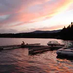 Updated Western Cabin 2 Blocks To Grand Lake!