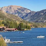 Updated Western Cabin 2 Blocks To Grand Lake!