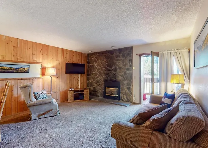 Kings Crossing Apartments