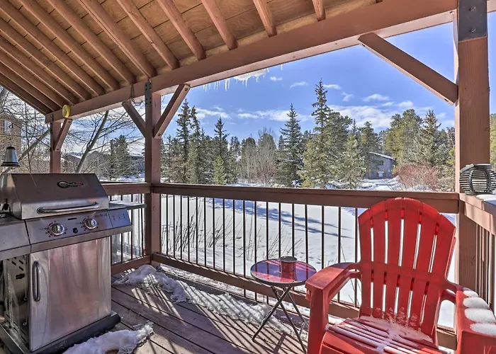 Pet-Friendly Fraser Condo With Ski Shuttle