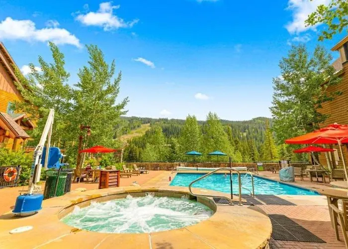 1 Bedroom Mountain Condo In River Run Village With Beautiful Mountain Views And Walking Distance To Ski