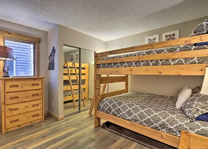 Ski-Inandski-Out Granby Condo With Indoor Hot Tub!