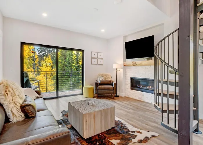 New Luxury Penthouse Condo #304 With Great Views - 500 Dollars Of Free Activities & Equipment Rentals Daily