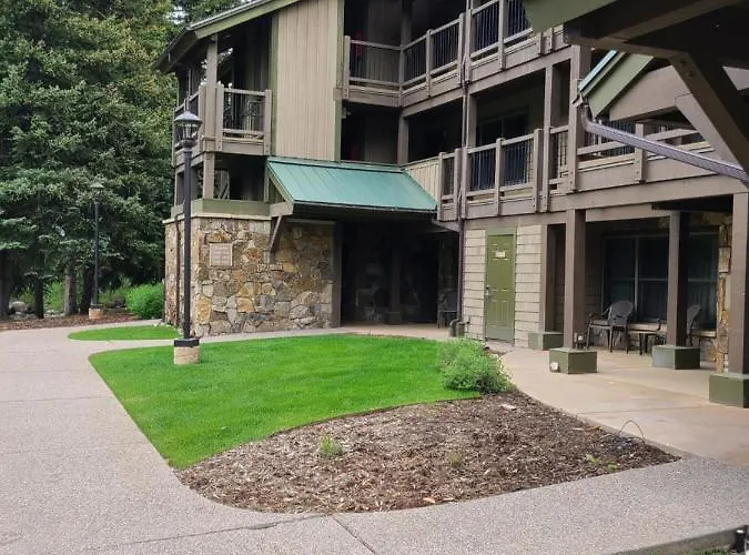 Bluegreen\'S Streamside At Vail