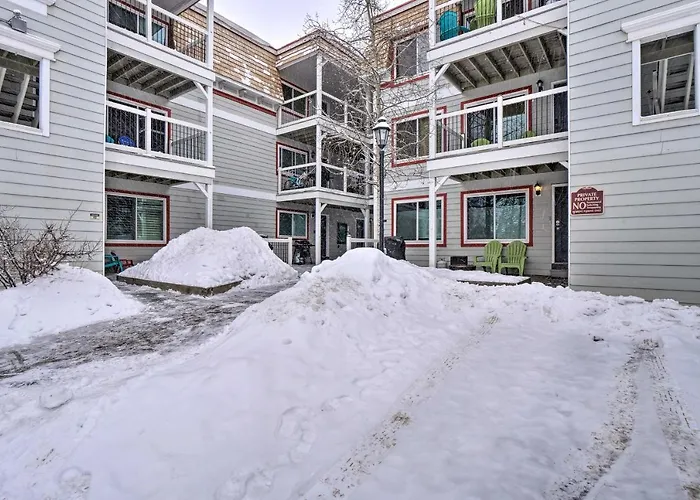 Main St Breck Condo With Mtn Views - Walk To Lifts!