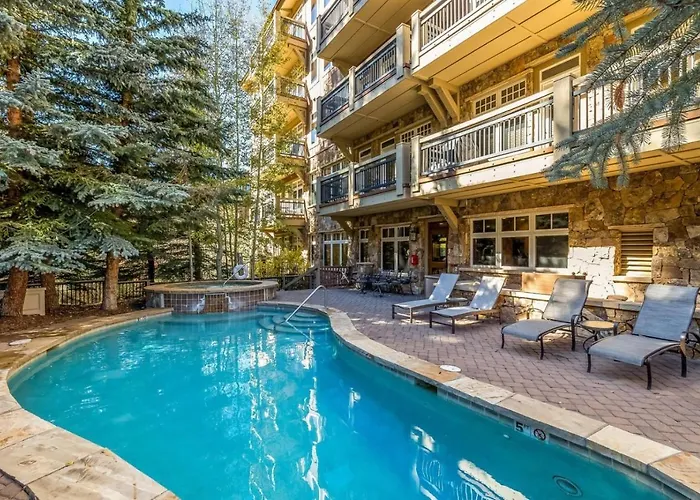 Premier 2 Bedroom Ski In, Ski Out Lone Eagle Condo With The Best Access To Skiing In Keystone
