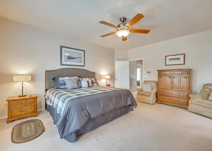 Large Colorado Springs Home With View Of Pikes Peak!