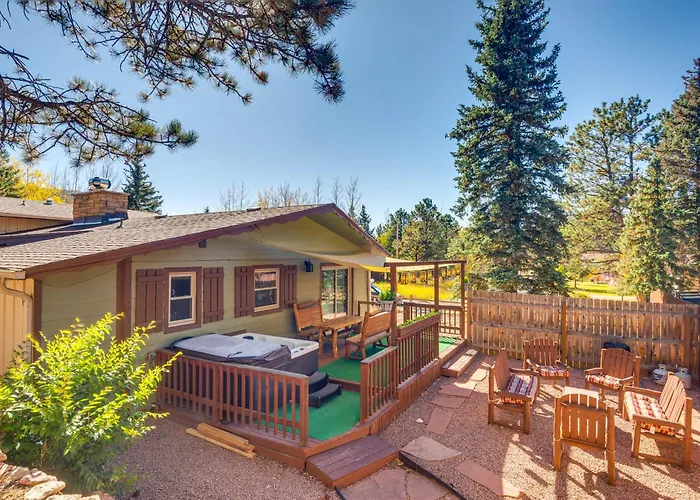 Peaceful Getaway With Private Hot Tub And Mtn Views!