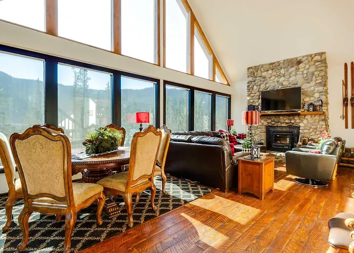 Roomy Alma Cabin With Pool Table Ski, Hike, And Fish!