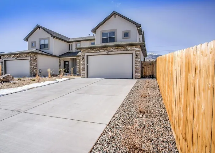 4Bd Westside Vacation Home W Space & Flexibility