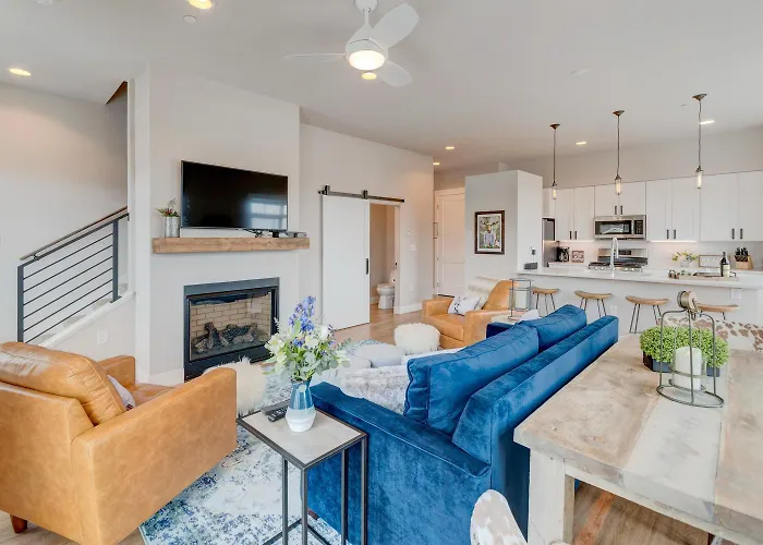 New Luxury Loft #1 With Huge Hot Tub & Great Views - 500 Dollars Of Free Activities & Equipment Rentals Daily