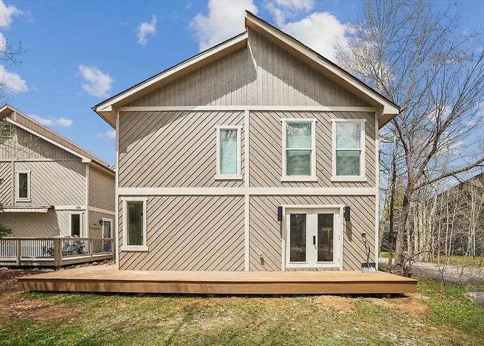 Frisco Creekside Retreat Townhouse
