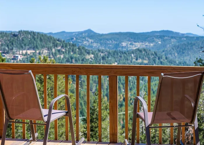 Mountain View Apartment Near Downtown & Hiking
