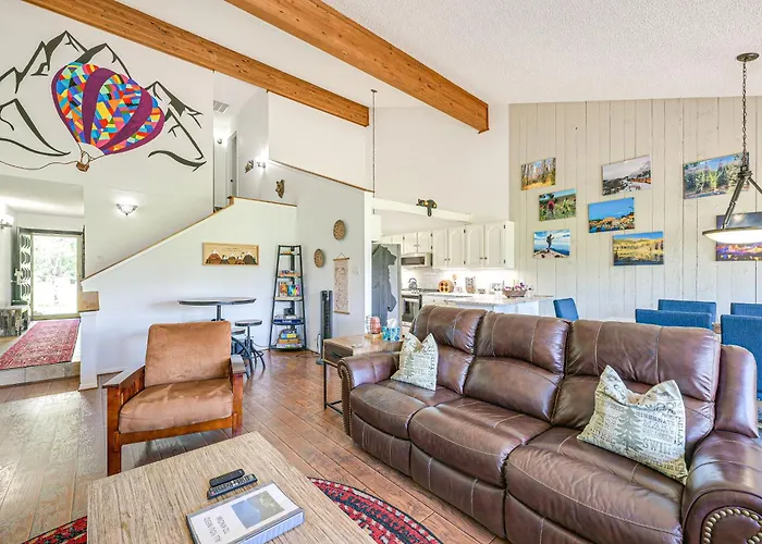Colorful Condo In Pagosa Springs With Patio!