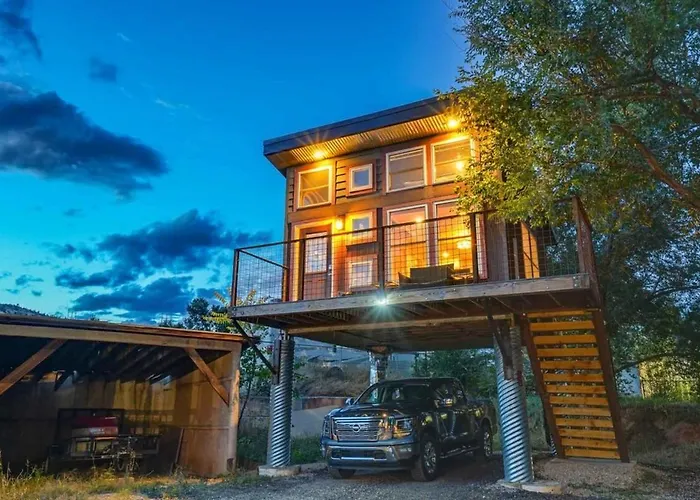 Red Rock Treehouse Unique In Old Colorado City