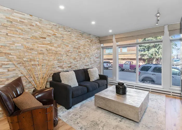 Most Luxurious1Br In Town And Steps To The Gondola